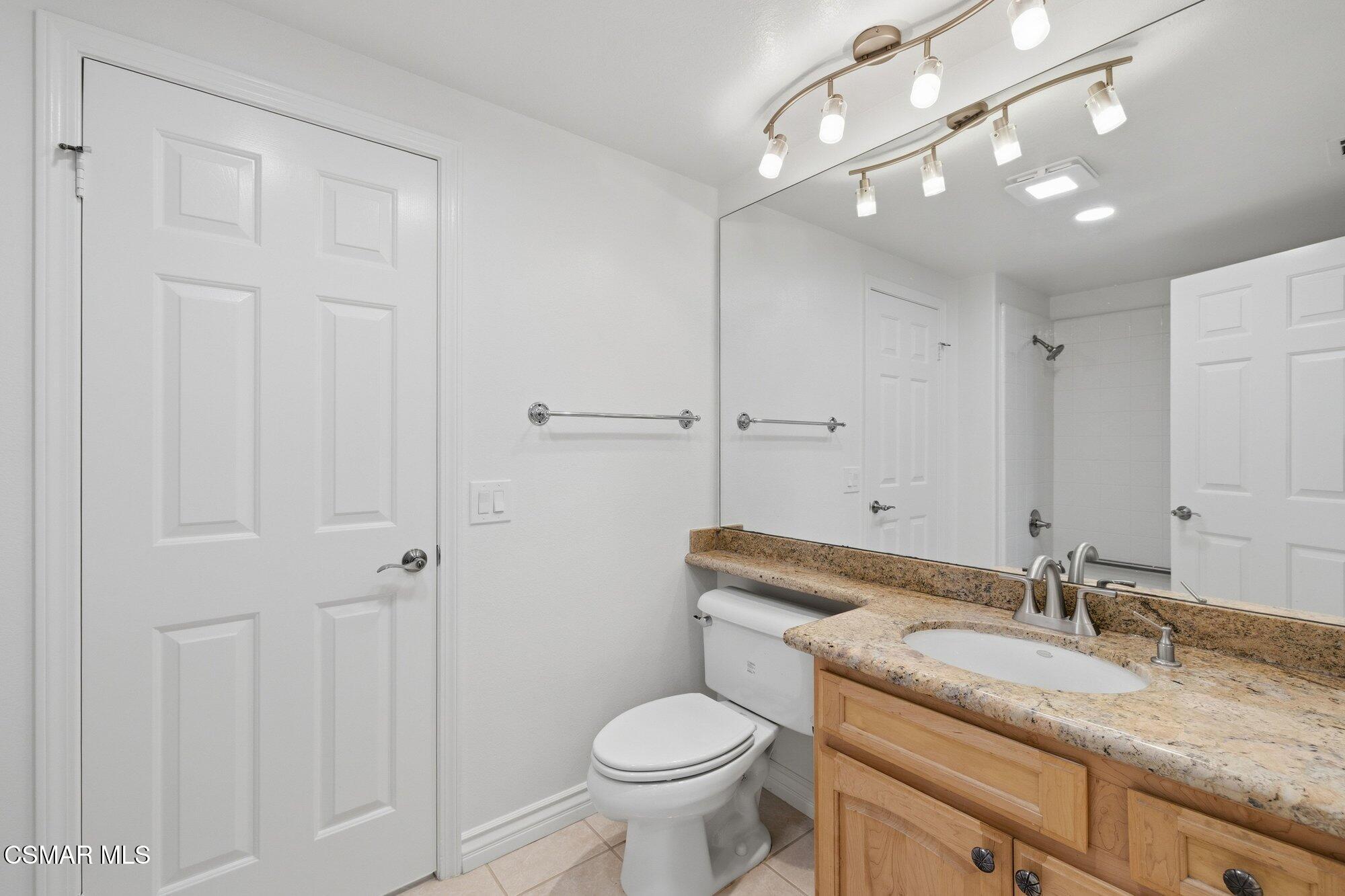 658 Elevar Court Simi Valley, CA 93065 - Photo 18 of 47 003_cjp_0821_9624