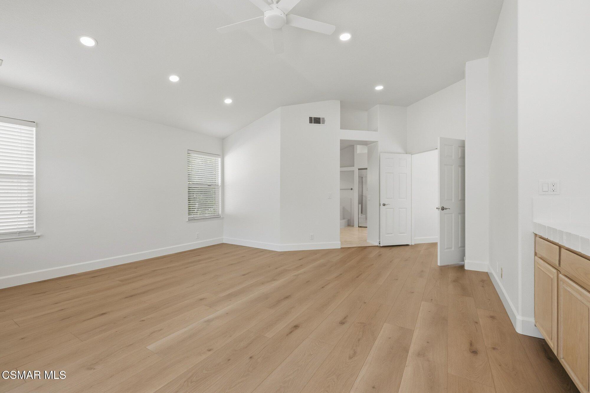658 Elevar Court Simi Valley, CA 93065 - Photo 24 of 47 017_cjp_0891_8289