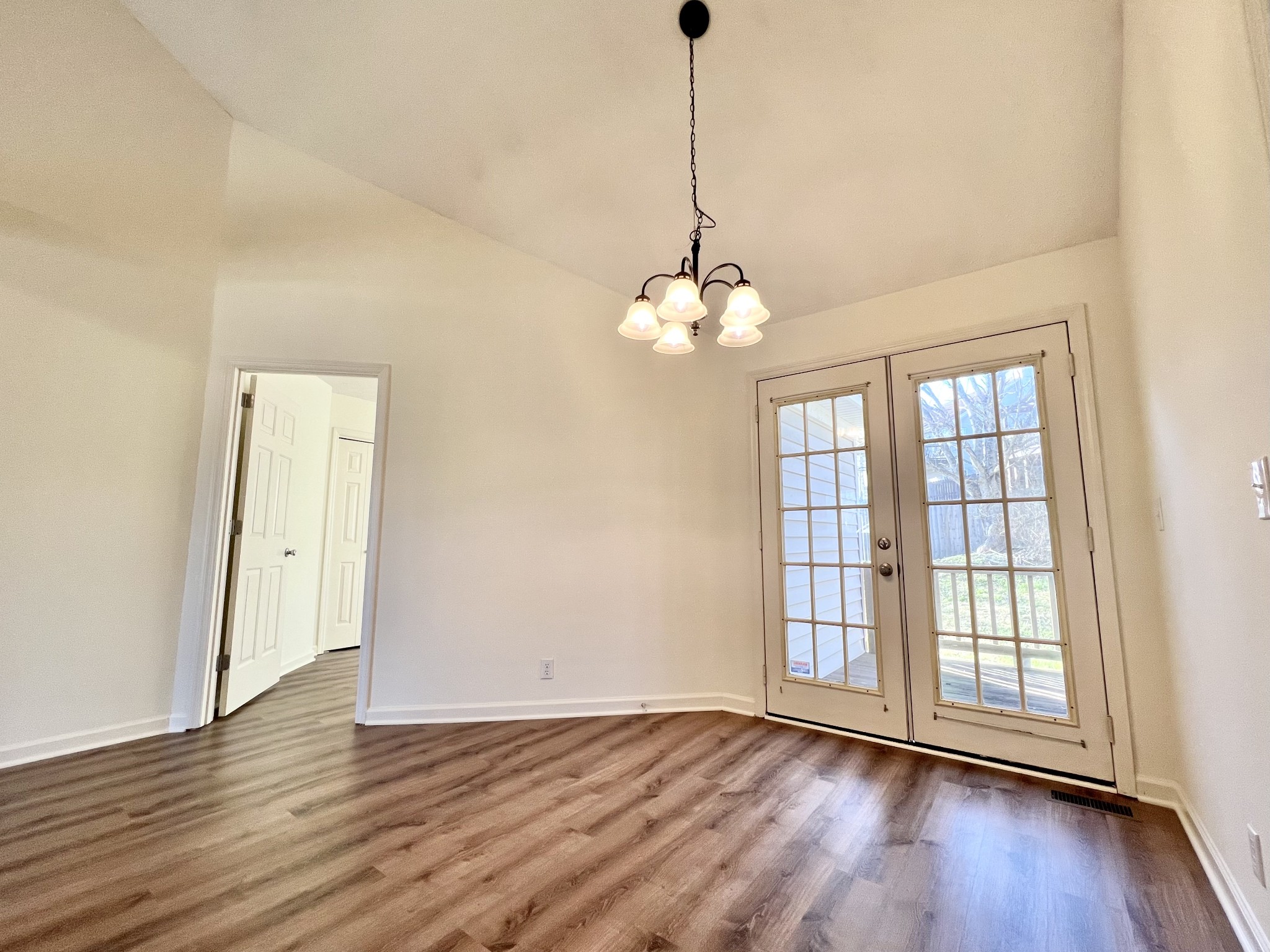 1008 Cedar Creek Village Road Mount Juliet, TN 37122 - Photo 6 of 20