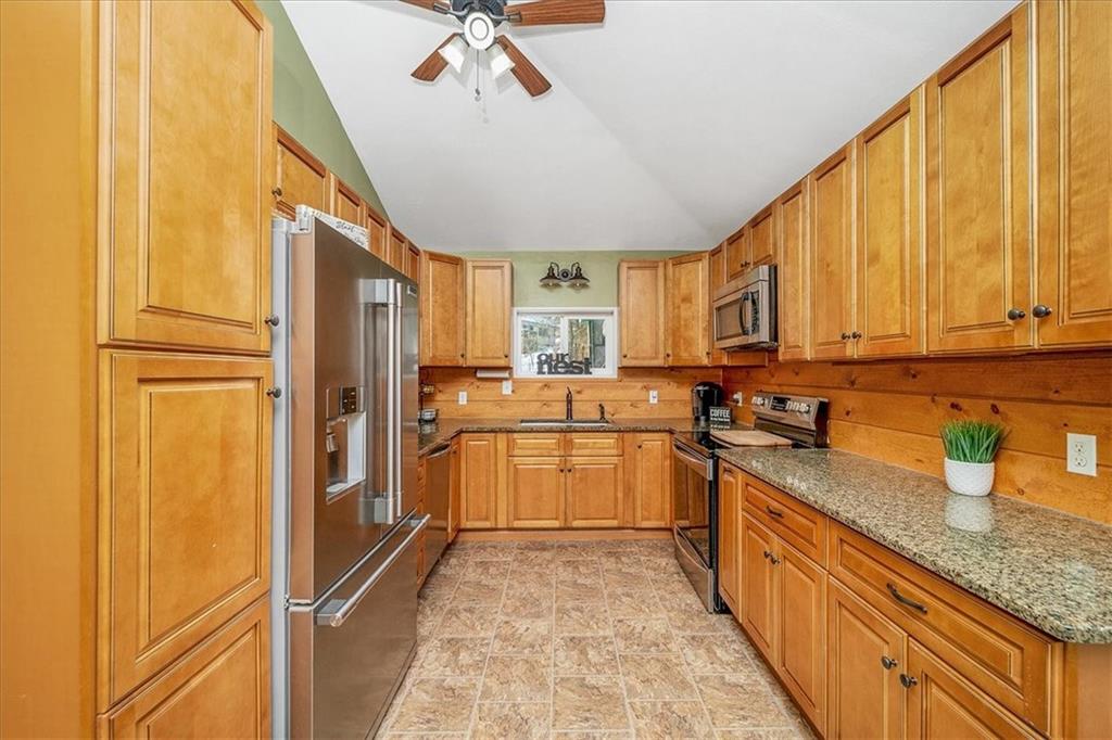 6 Valley Road Robinson Township, PA 15136 - Photo 8 of 25 Gallery Image 8