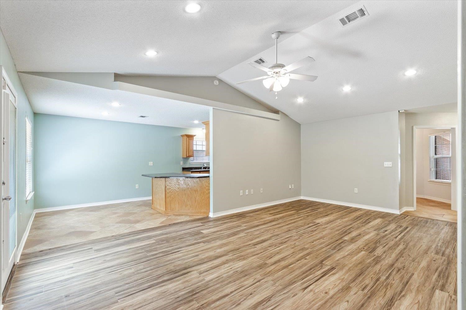 5323 Cox Road Milton, FL 32583 - Photo 12 of 29 Gallery Image 12