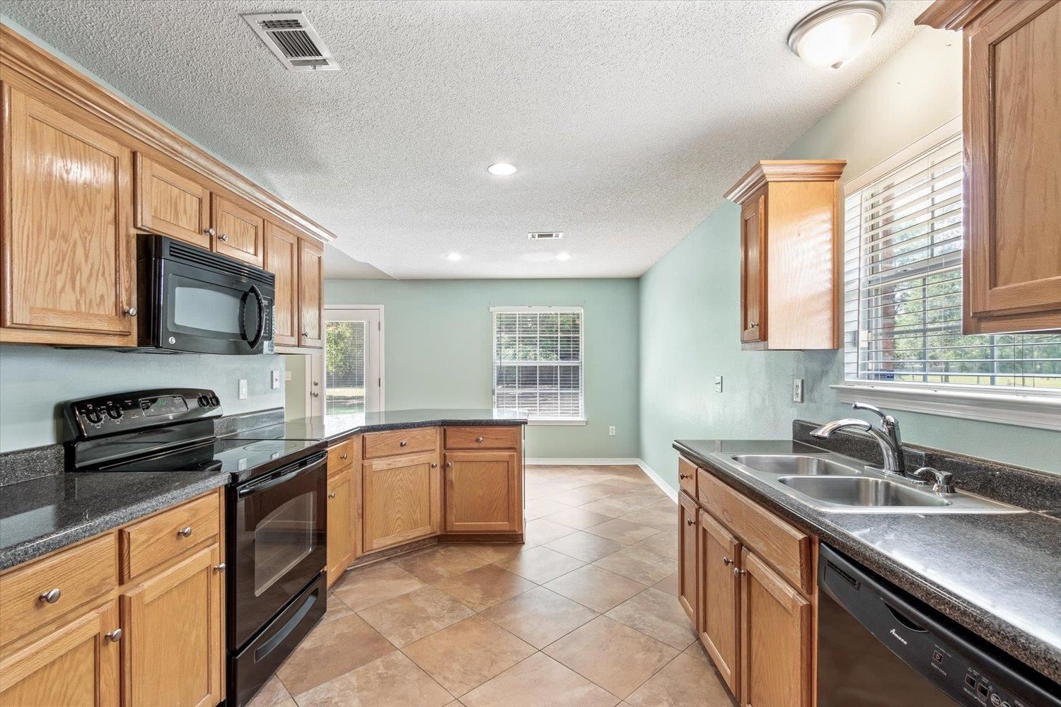 5323 Cox Road Milton, FL 32583 - Photo 16 of 29 Gallery Image 16