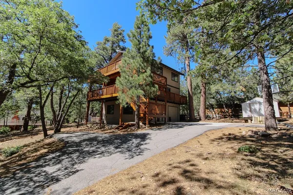 $1,800 | 1772 Columbine Drive, Big Bear City, CA 92314