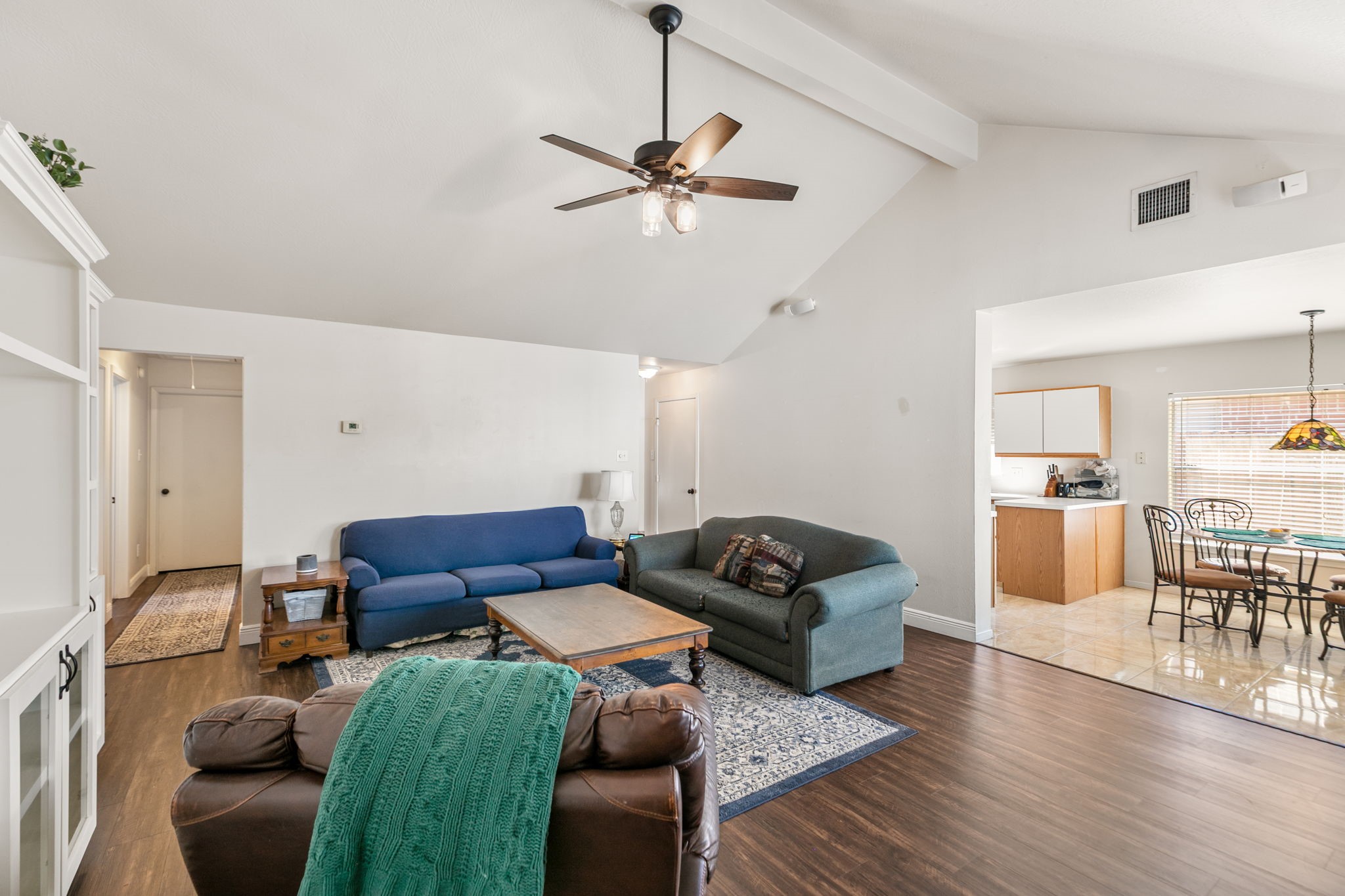 3714 Colleen Woods Circle Houston, TX 77080 - Photo 12 of 29 a living room with furniture