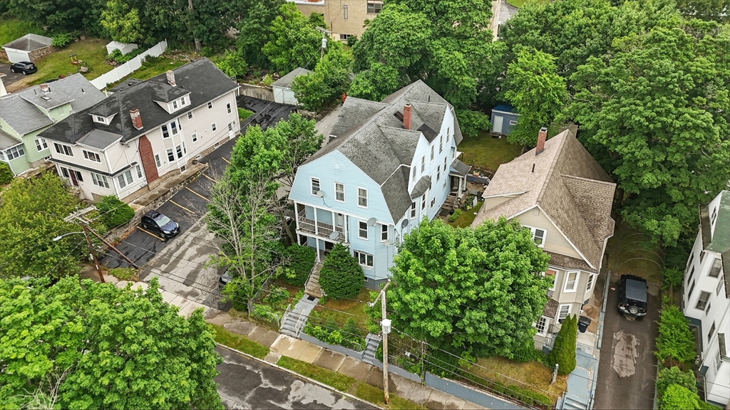 10 Holland Road Worcester, MA 01603 - Photo 2 of 39 Gallery Image 2