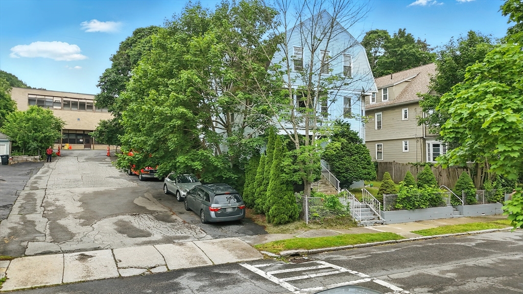 10 Holland Road Worcester, MA 01603 - Photo 28 of 39 Gallery Image 28