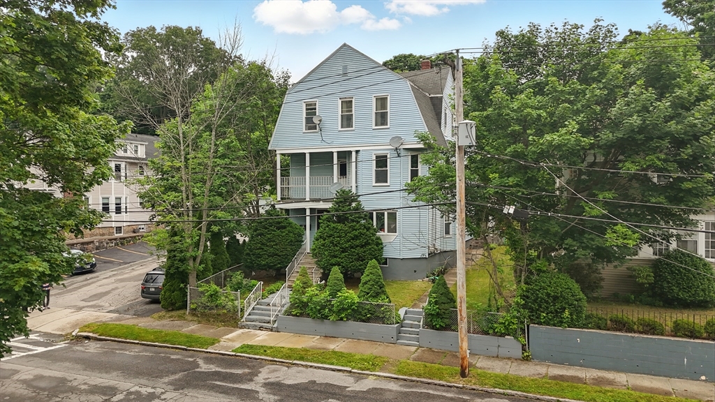 10 Holland Road Worcester, MA 01603 - Photo 5 of 39 Gallery Image 5