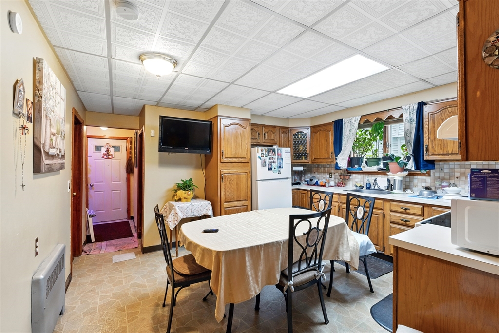 10 Holland Road Worcester, MA 01603 - Photo 10 of 39 Gallery Image 10
