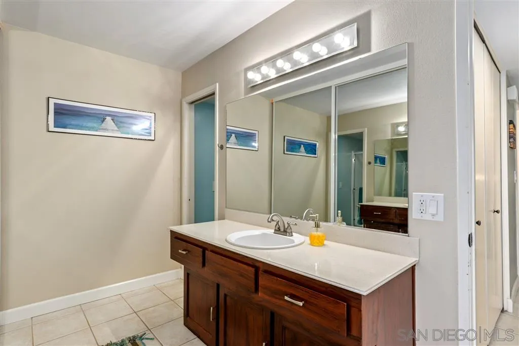 6365 Rancho Mission Road, Unit 5 San Diego, CA 92108 - Photo 18 of 25 Gallery Image 18