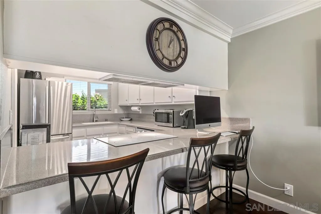 6365 Rancho Mission Road, Unit 5 San Diego, CA 92108 - Photo 9 of 25 Gallery Image 9