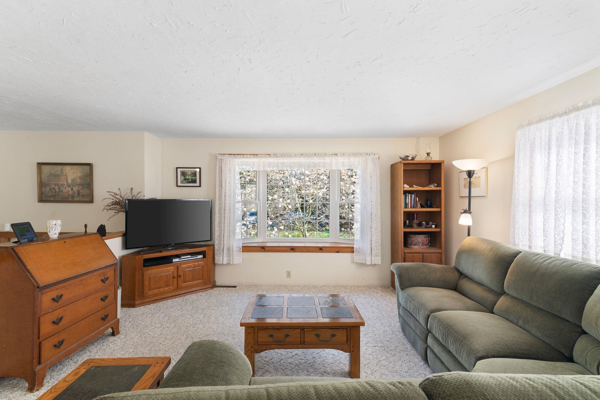 408 Old Guilford Road Brattleboro, VT 05301 - Photo 14 of 35