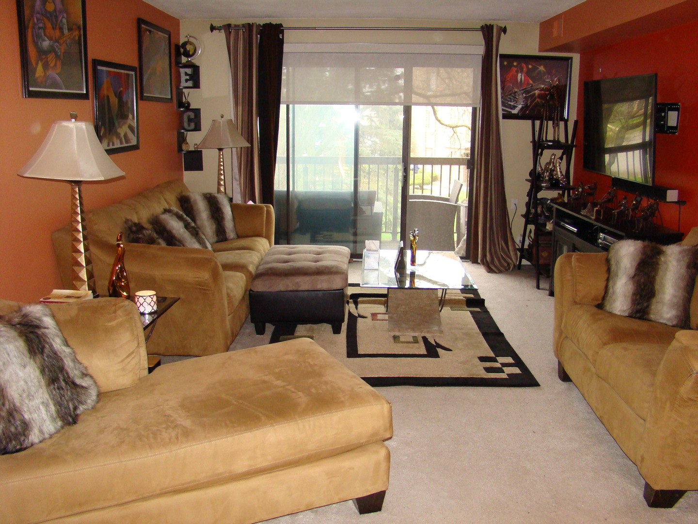 830 Elder Road, Unit B202 Homewood, IL 60430 - Photo 3 of 32 a living room with furniture and a flat screen tv
