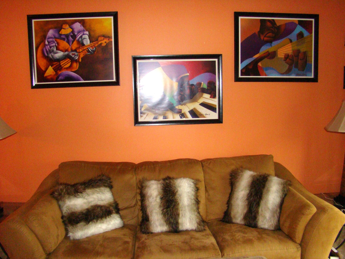 830 Elder Road, Unit B202 Homewood, IL 60430 - Photo 5 of 32 a painting on the wall with a painting on the wall