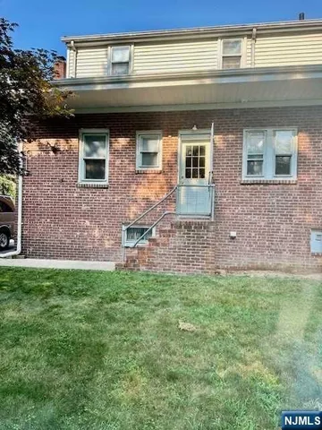 $1,750 | 168 Rivervale Road, Unit B, River Vale, NJ 07675