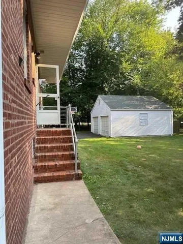 $1,750 | 168 Rivervale Road, Unit B, River Vale, NJ 07675