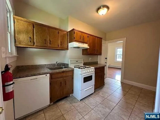 $1,750 | 168 Rivervale Road, Unit B, River Vale, NJ 07675