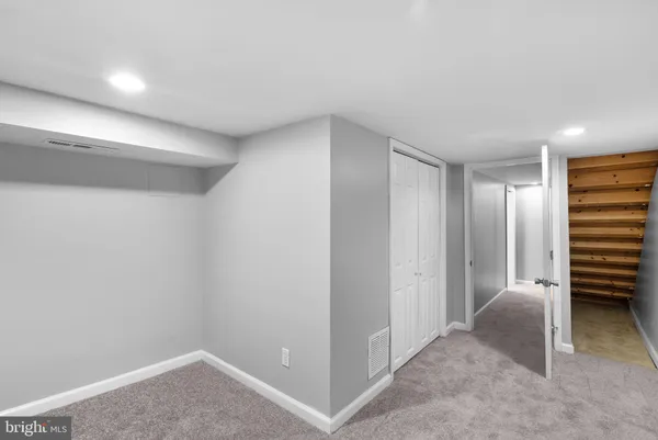a view of room with closet area
