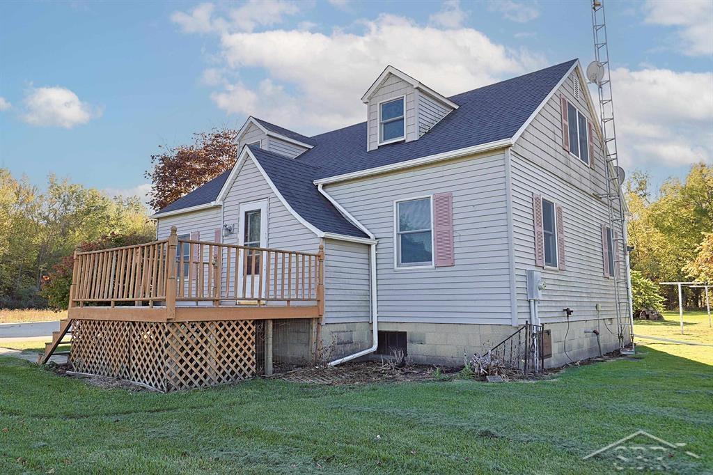 5979 North 7 Mile Road Pinconning, MI 48650 - Photo 4 of 38