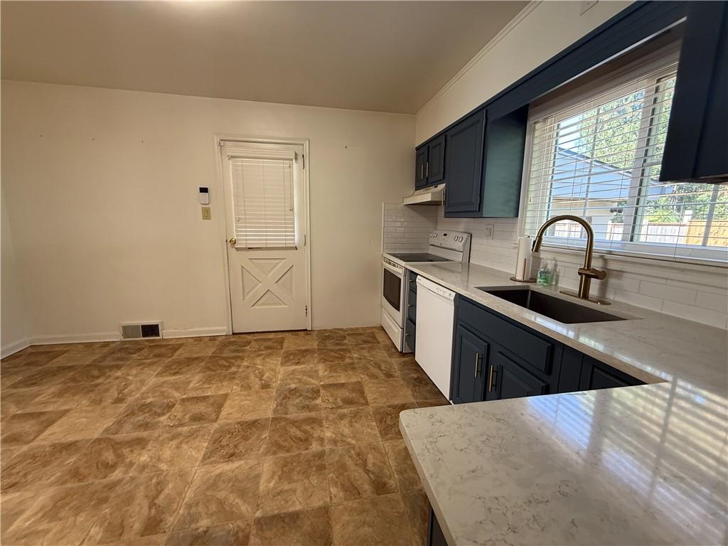 515 Locust Street Indiana, PA 15701 - Photo 15 of 28 Spacious Eat In Kitchen