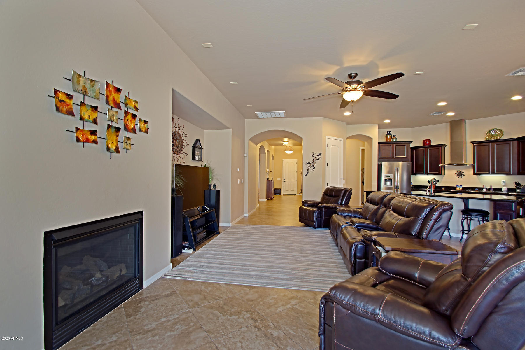 303 East Summerside Road Phoenix, AZ 85042 - Photo 12 of 50 family room 2