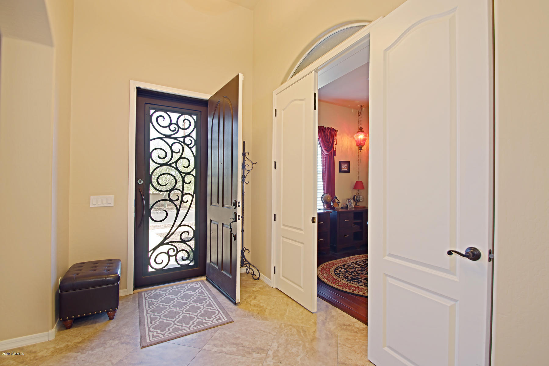 303 East Summerside Road Phoenix, AZ 85042 - Photo 15 of 50 Foyer 1