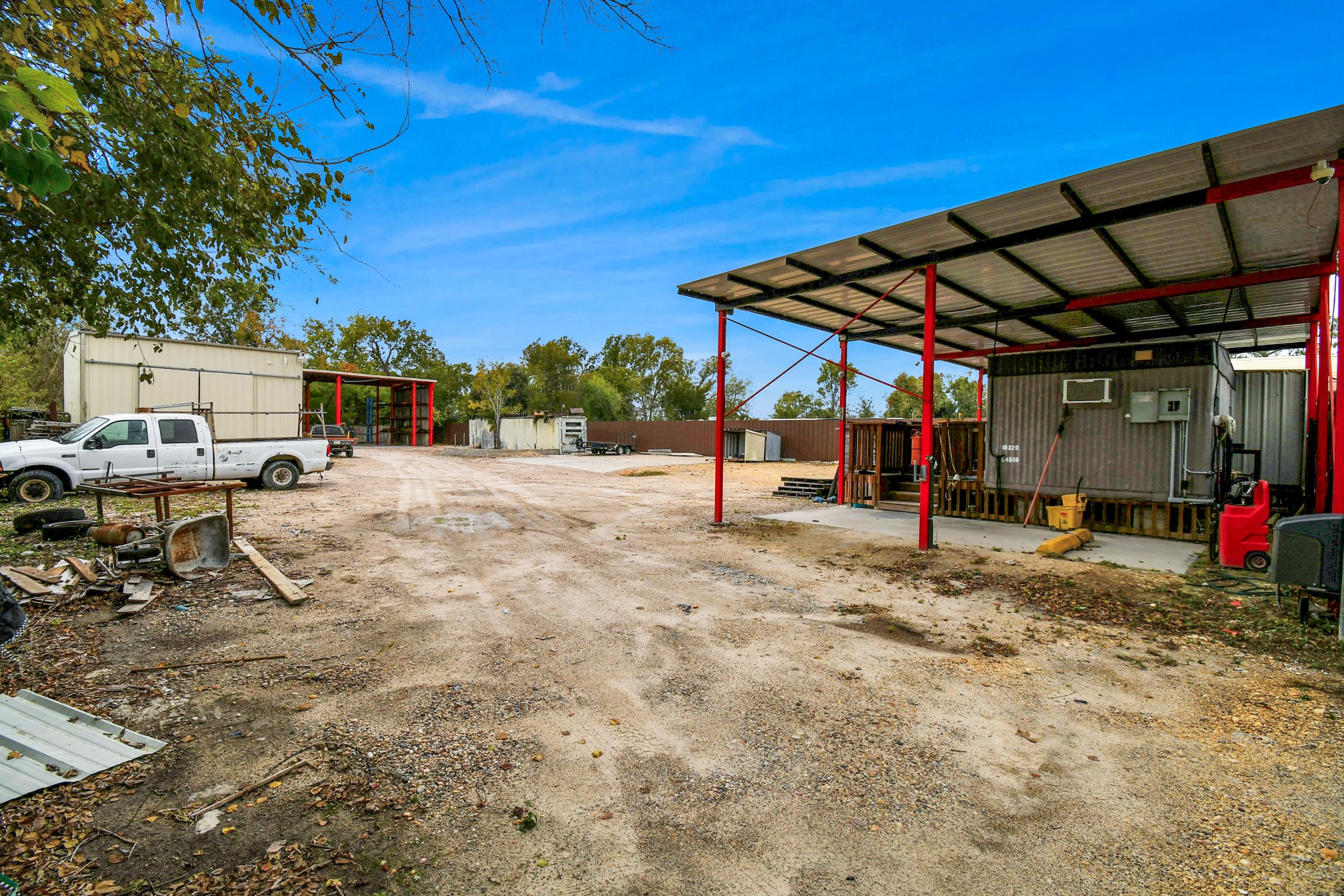 1008 Vista Road Pasadena, TX 77504 - Photo 39 of 50 a view of a big room with patio