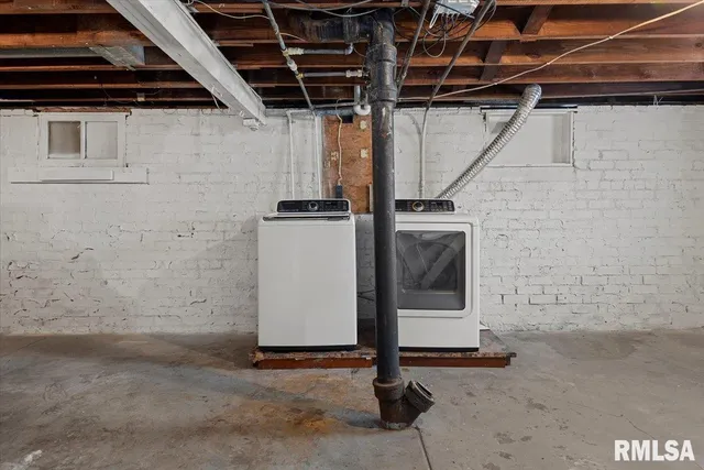 $119,900 | 1307 South Pasfield Street, Springfield, IL 62704