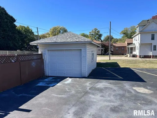 $119,900 | 1307 South Pasfield Street, Springfield, IL 62704