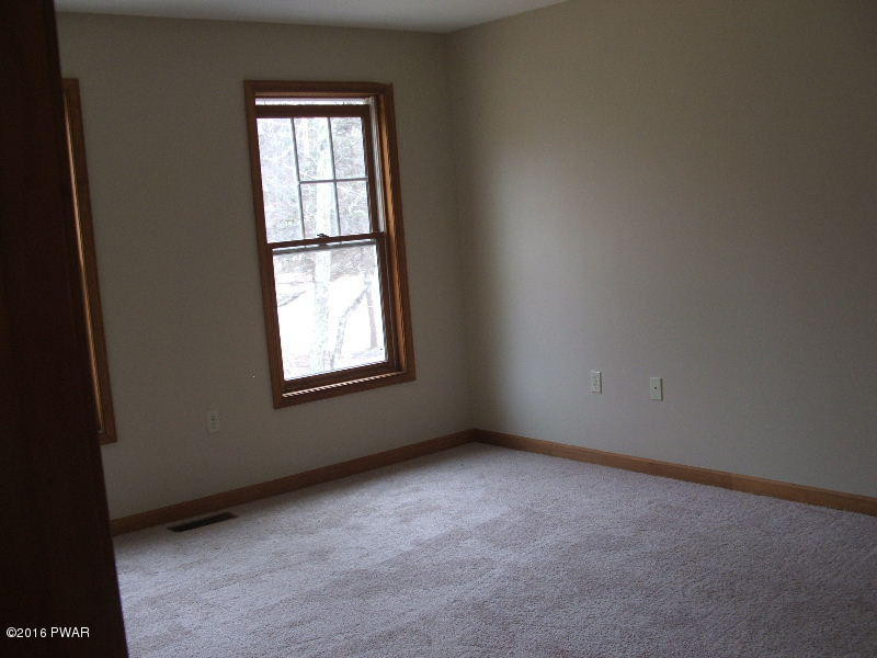 206 Segatti Bushkill, PA 18324 - Photo 1 of 8