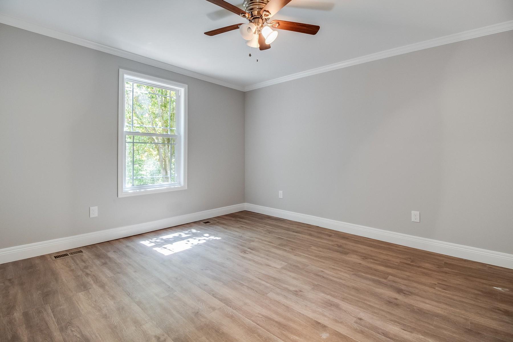 7312 Badgett Road Knoxville, TN 37919 - Photo 12 of 28 D1_IMG_6128