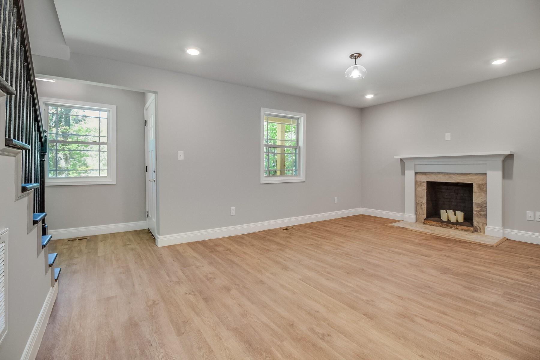 7312 Badgett Road Knoxville, TN 37919 - Photo 3 of 28 B1_IMG_6095