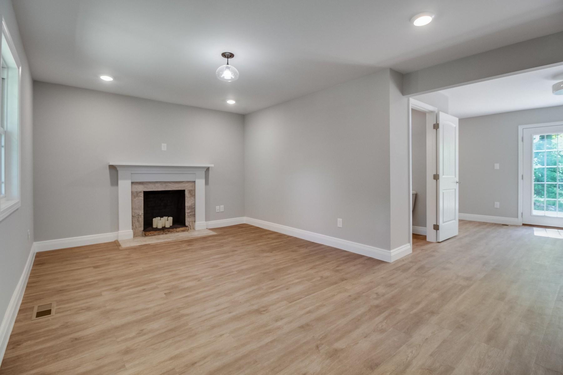 7312 Badgett Road Knoxville, TN 37919 - Photo 5 of 28 B3_IMG_6098