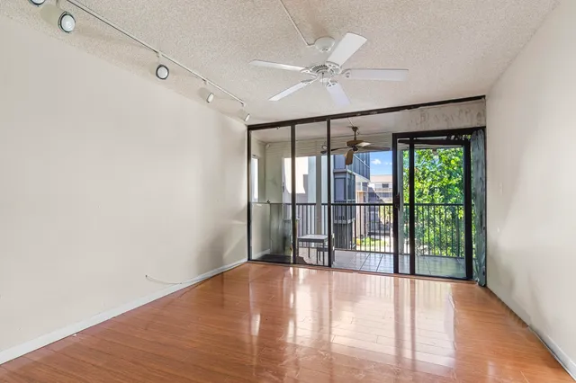 $195,000 | 2802 North 46th Avenue, Unit B513, Hollywood, FL 33021