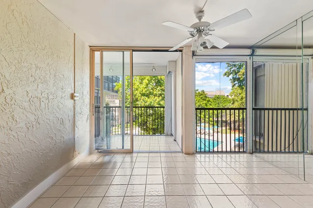 $195,000 | 2802 North 46th Avenue, Unit B513, Hollywood, FL 33021