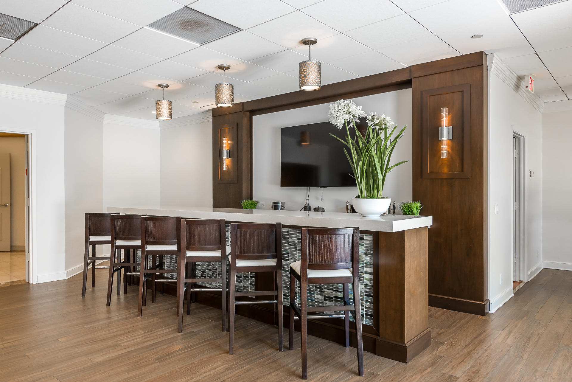 4201 North Ocean Boulevard, Unit 909 Boca Raton, FL 33431 - Photo 23 of 32 PARTY ROOM/BAR AREA