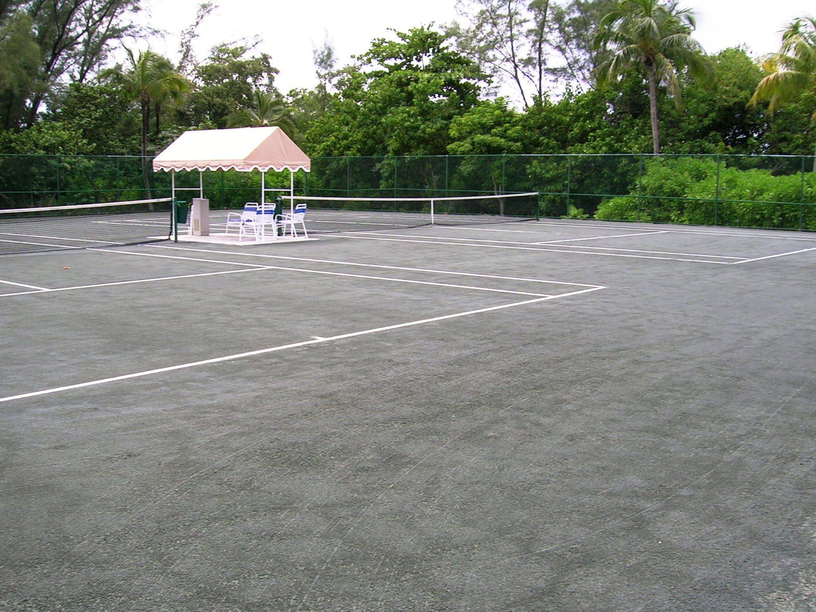 4201 North Ocean Boulevard, Unit 909 Boca Raton, FL 33431 - Photo 30 of 32 ONE OF 5 TENNIS COURTS