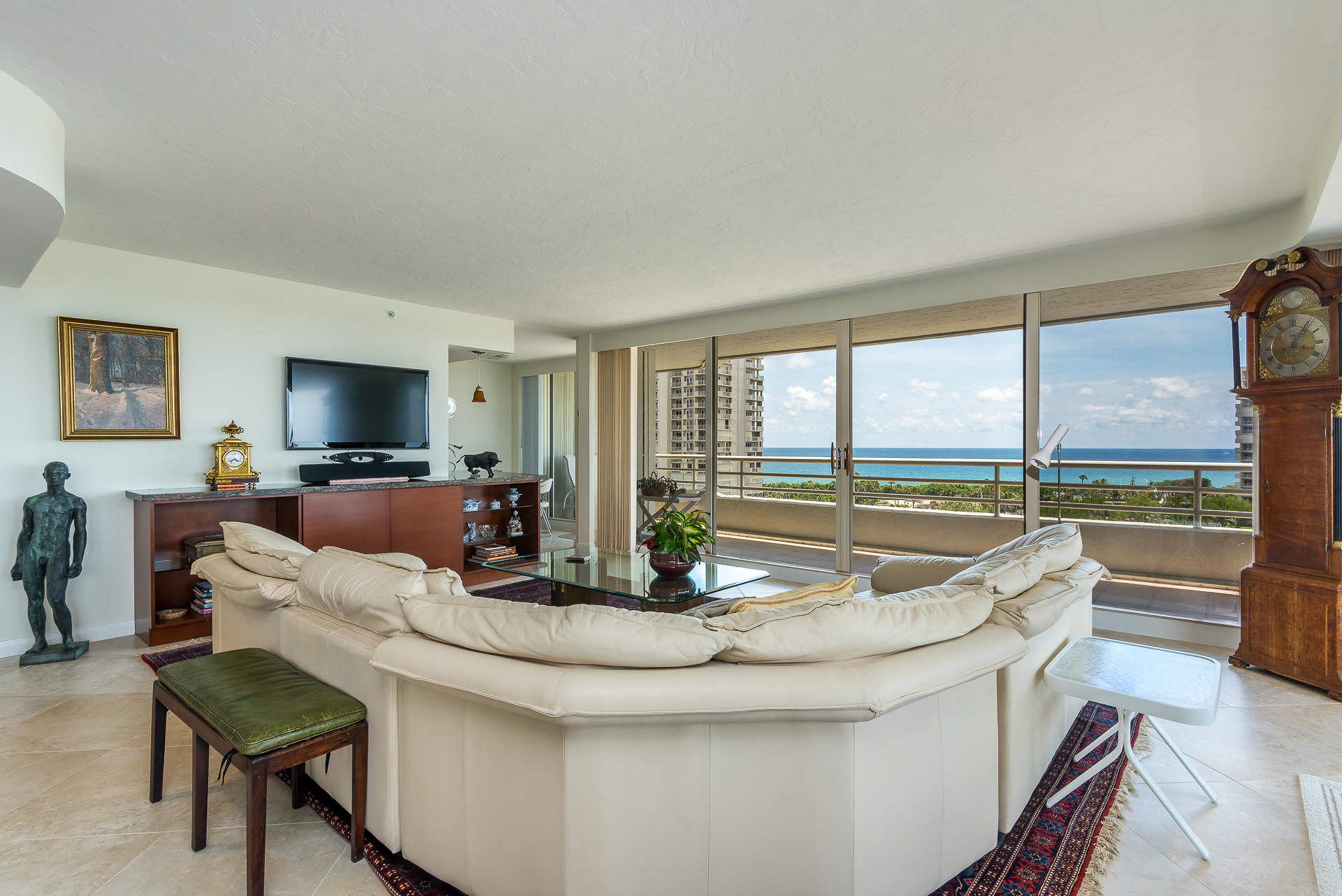 4201 North Ocean Boulevard, Unit 909 Boca Raton, FL 33431 - Photo 3 of 32 LIVING ROOM