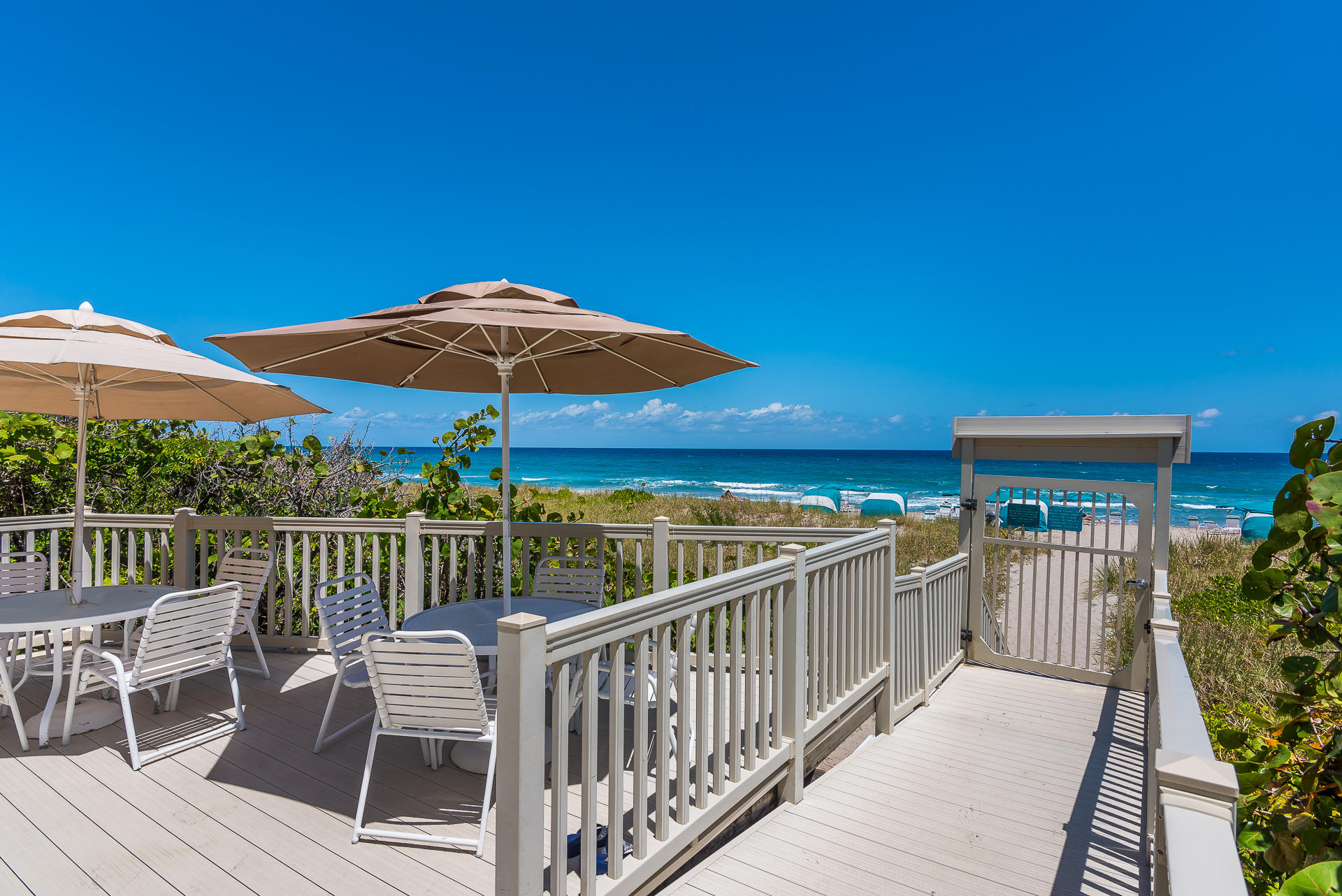 4201 North Ocean Boulevard, Unit 909 Boca Raton, FL 33431 - Photo 32 of 32 PICNIC AREA