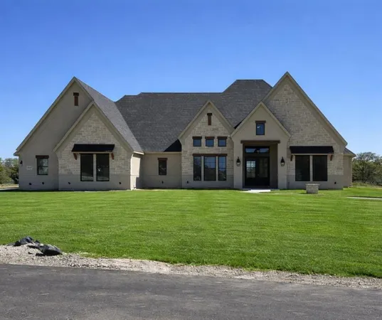 $805,200 | 1017 Old Oaks Court, Weatherford, TX 76087