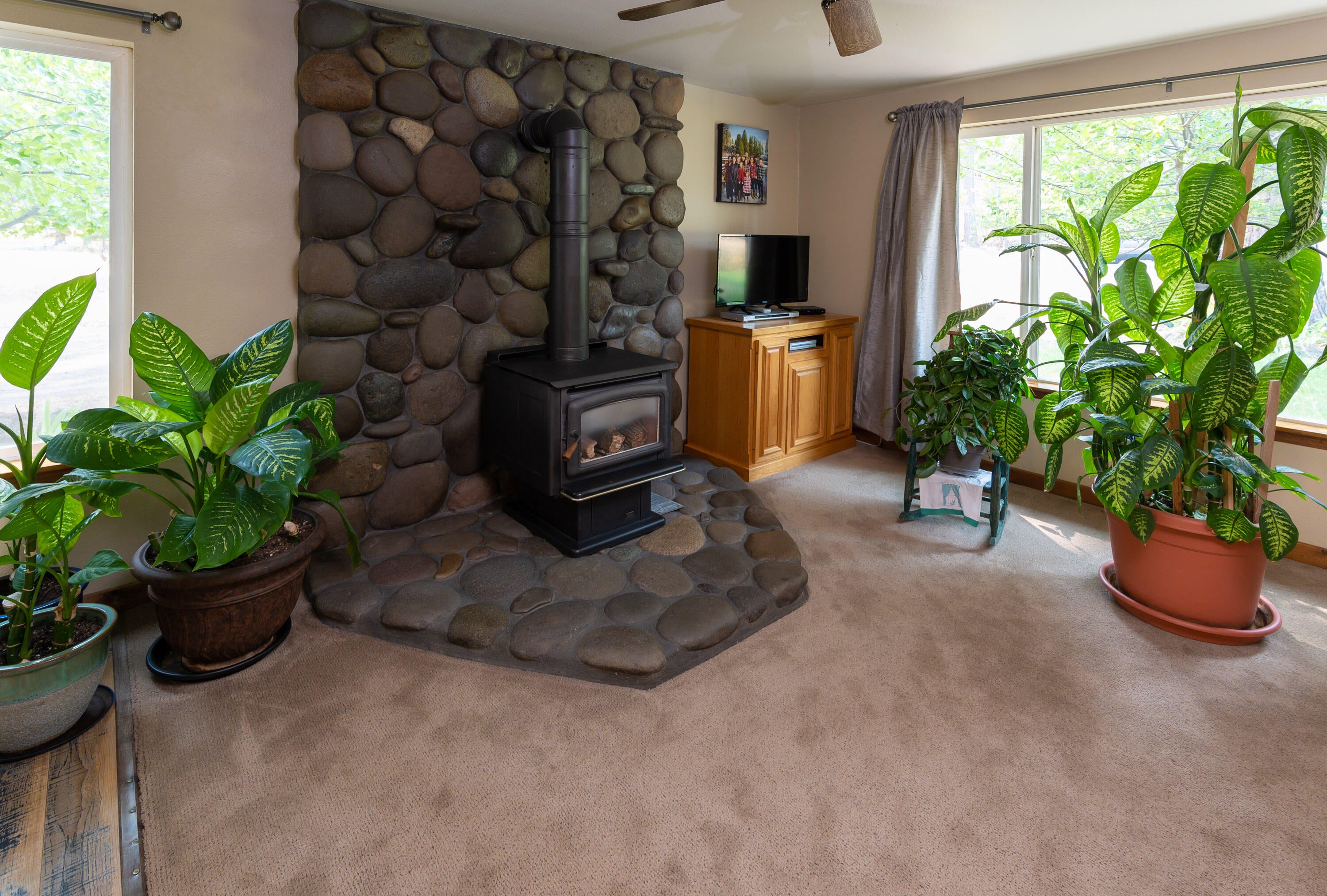 60238 Agate Road Bend, OR 97702 - Photo 12 of 31 TPark_8077_091322