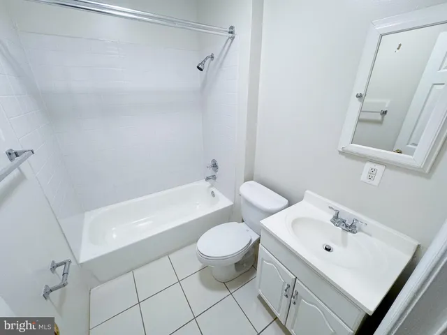 $1,550 | 719 Euclid Street Northwest, Unit 1, Washington, DC 20001