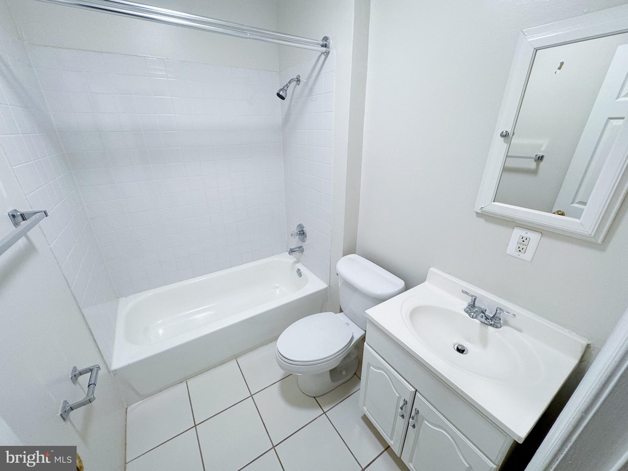 719 Euclid Street Northwest, Unit 1 Washington, DC 20001 - Photo 4 of 7