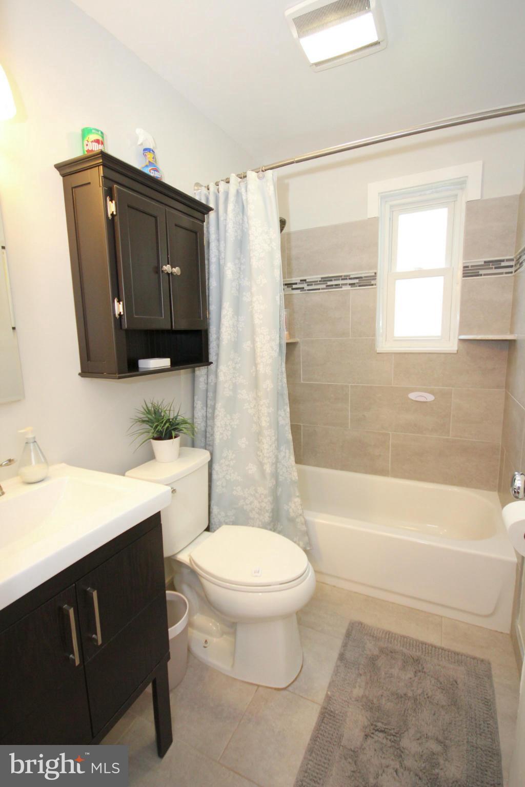 212 Brewster Avenue Silver Spring, MD 20901 - Photo 16 of 22 Bath