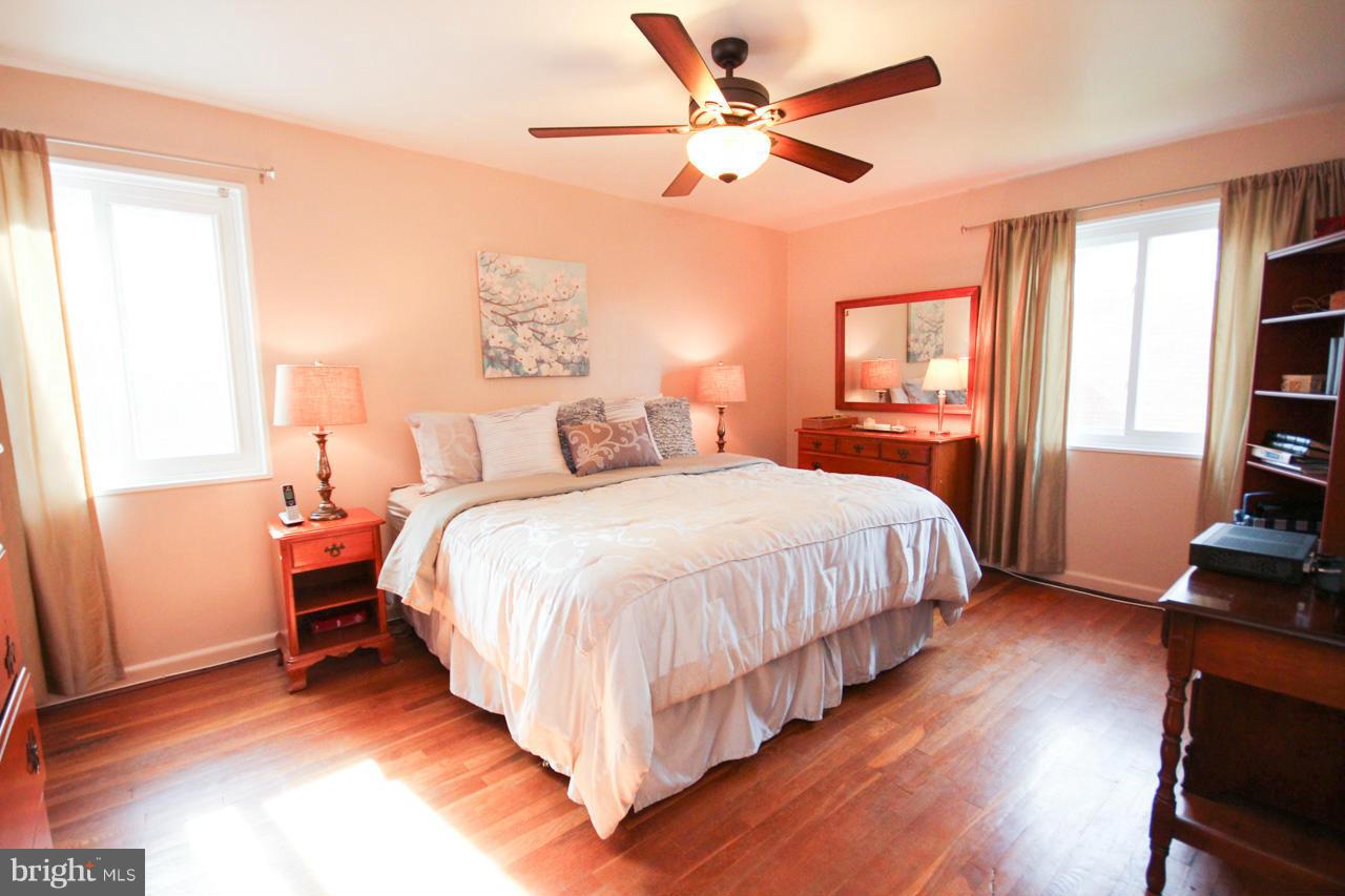 212 Brewster Avenue Silver Spring, MD 20901 - Photo 18 of 22 Bedroom (Master)