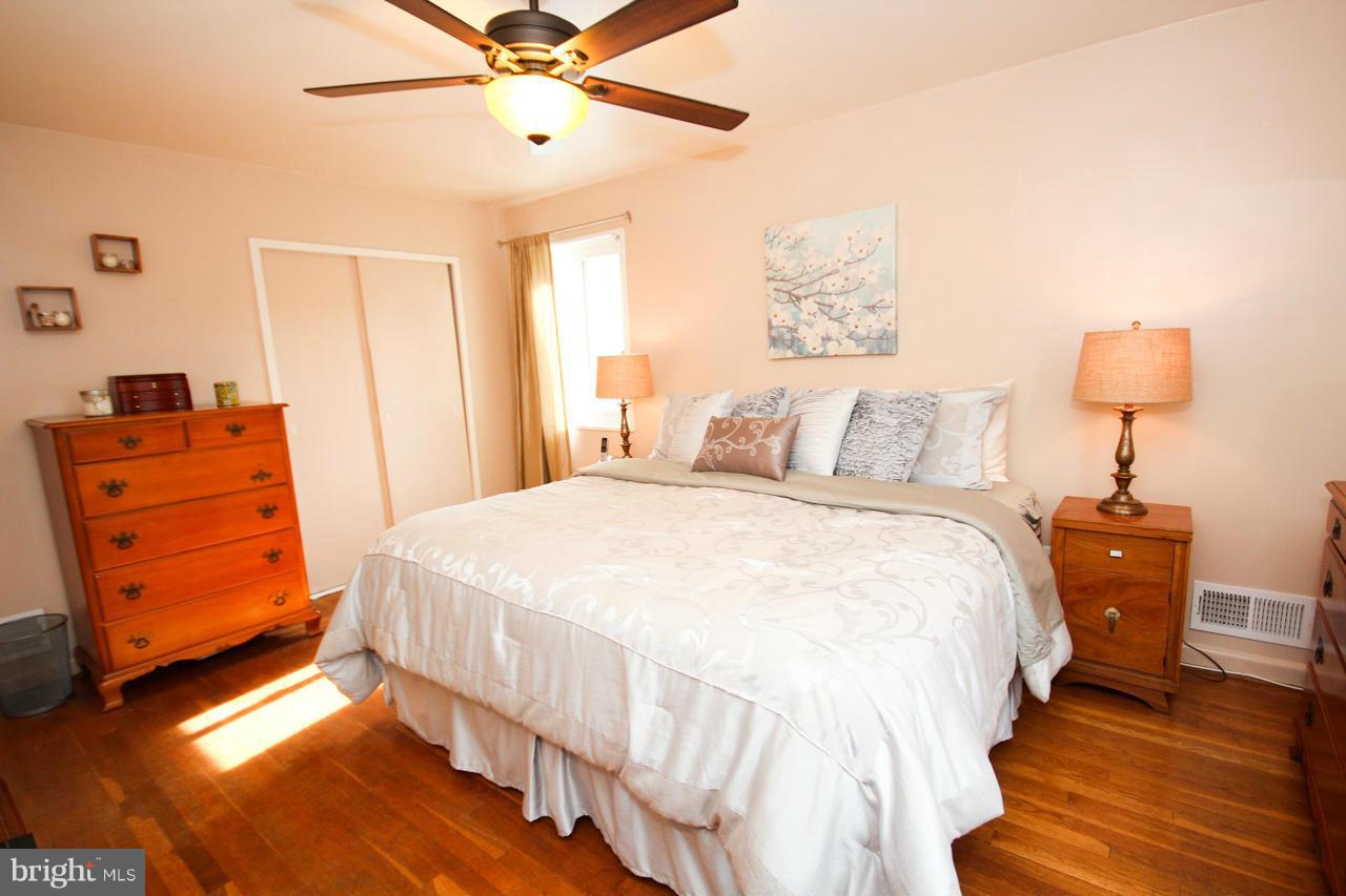 212 Brewster Avenue Silver Spring, MD 20901 - Photo 20 of 22 Bedroom (Master)