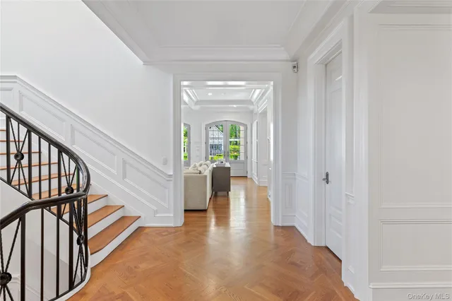 $8,250,000 | 22 Terrace Court, Old Westbury, NY 11568