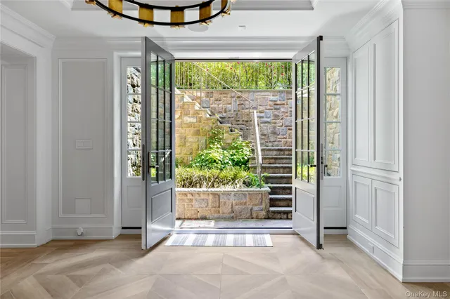 $8,250,000 | 22 Terrace Court, Old Westbury, NY 11568