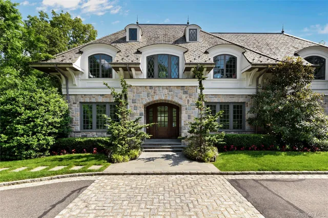 $8,250,000 | 22 Terrace Court, Old Westbury, NY 11568