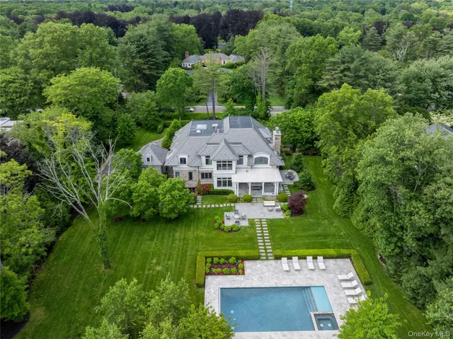 $8,250,000 | 22 Terrace Court, Old Westbury, NY 11568