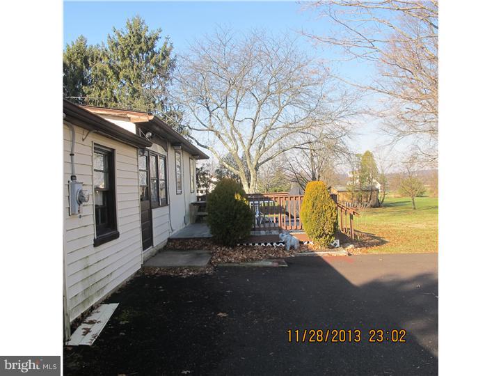 885 Elephant Road Perkasie, PA 18944 - Photo 3 of 10 Deck